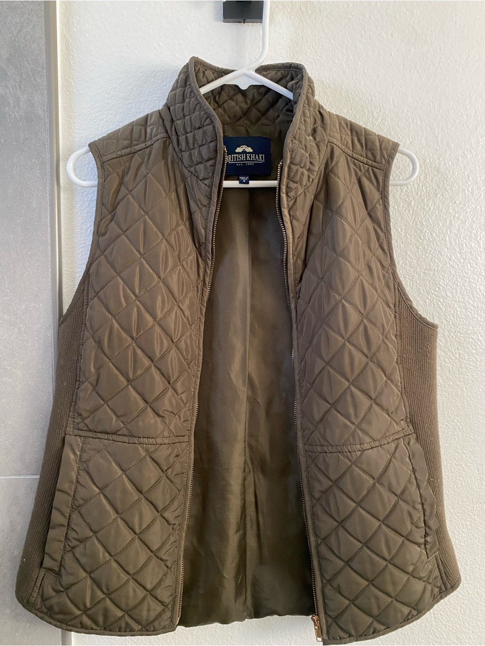 British Khaki Quilted Vest in Olive Brown